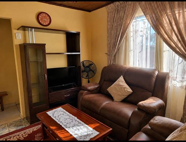 3 BEDROOM HOUSE FOR SALE IN EVATON CENTRAL